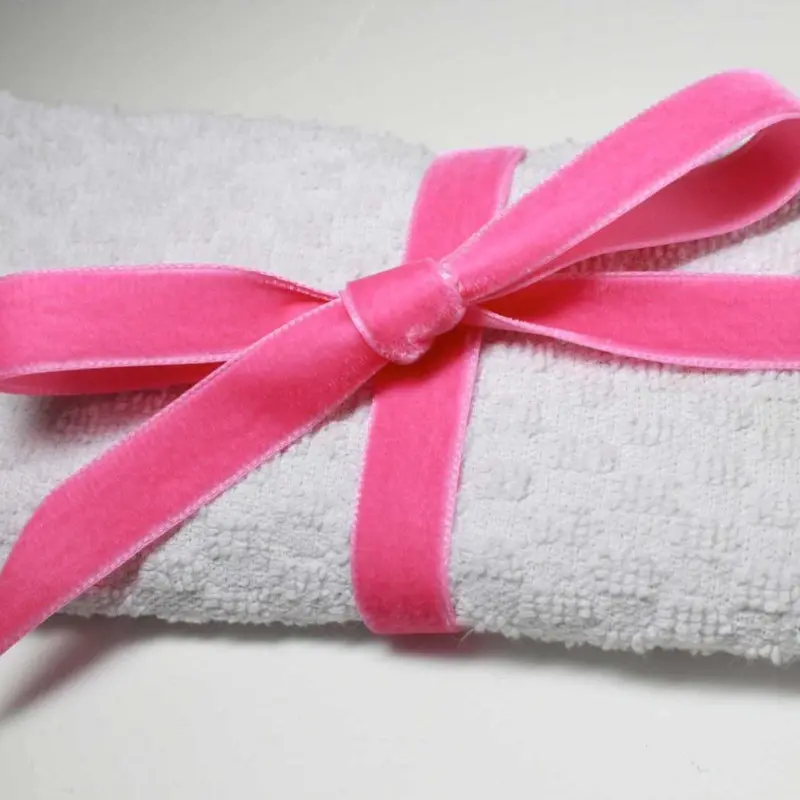 Berisfords Velvet Ribbon, Shocking Pink 2
