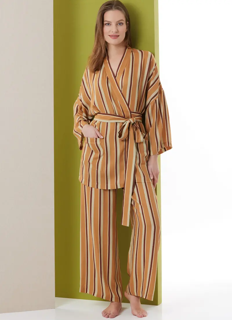 Butterick Sewing Pattern B7047 Misses' Robe And Pants Sleepwear 1