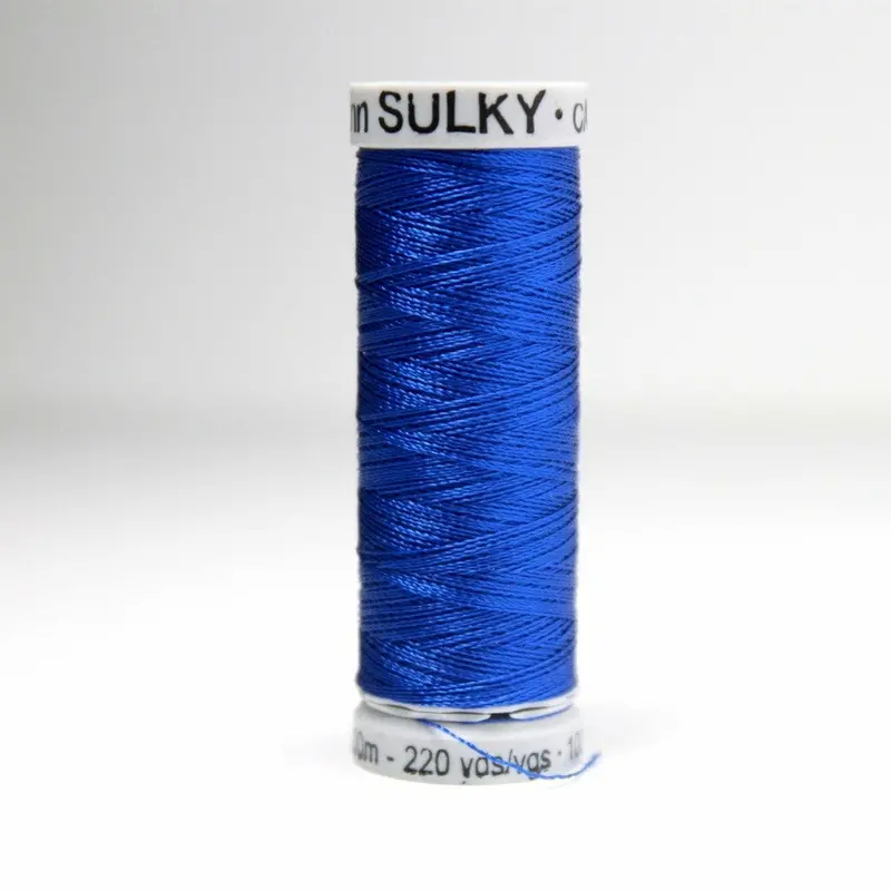 Gutermann Rayon 40 Embroidery Thread 572 True Blue 1