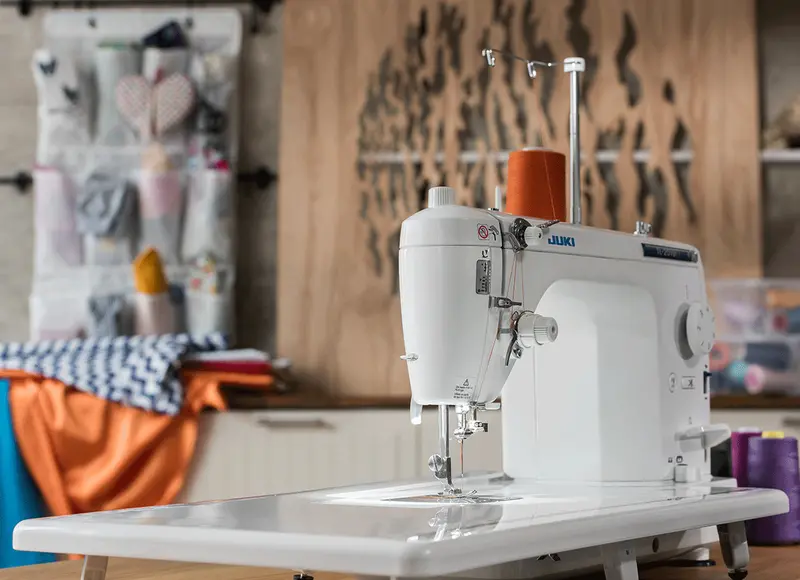 Juki Tl-2200Qvp Mini Sewing Machine 2