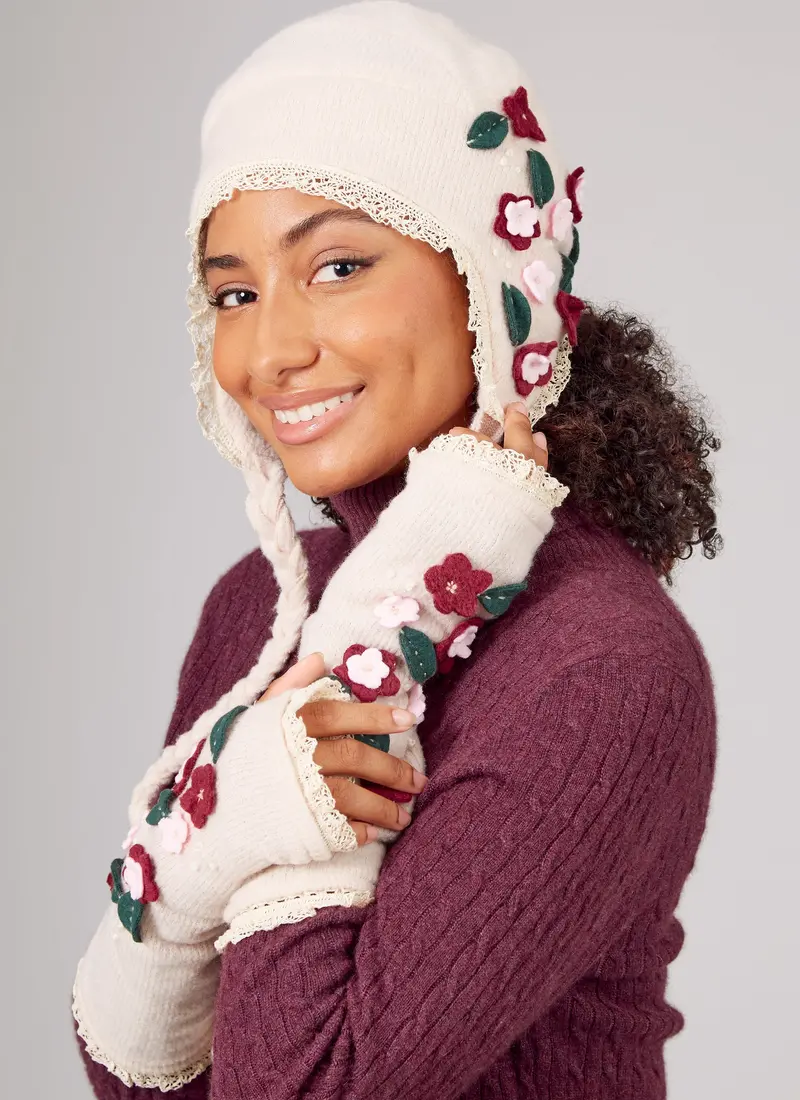 Mccall's Sewing Pattern 8232 Misses' Knit Hats And Fingerless Gloves 1