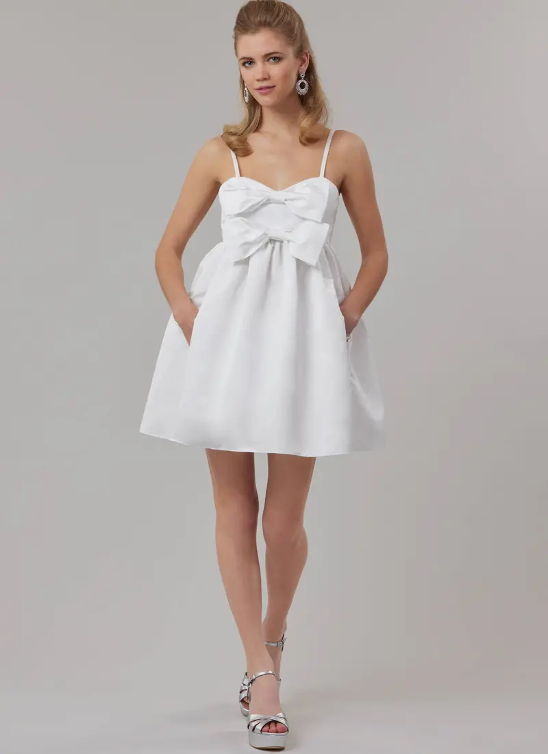 Mccall's Sewing Pattern 8581 Empire Waist Dress In Two Lengths 1