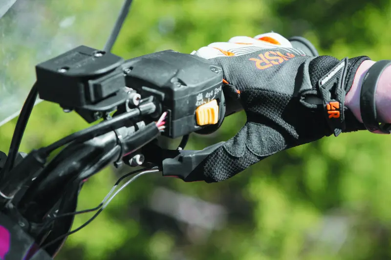 Quadboss Heated Grips W/ Thumb Warmer 1