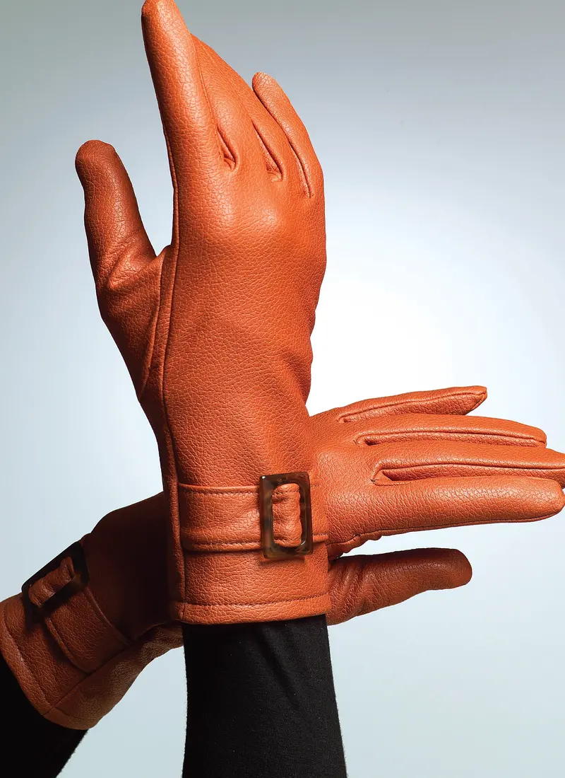 Vogue Pattern 8311  Gloves 1